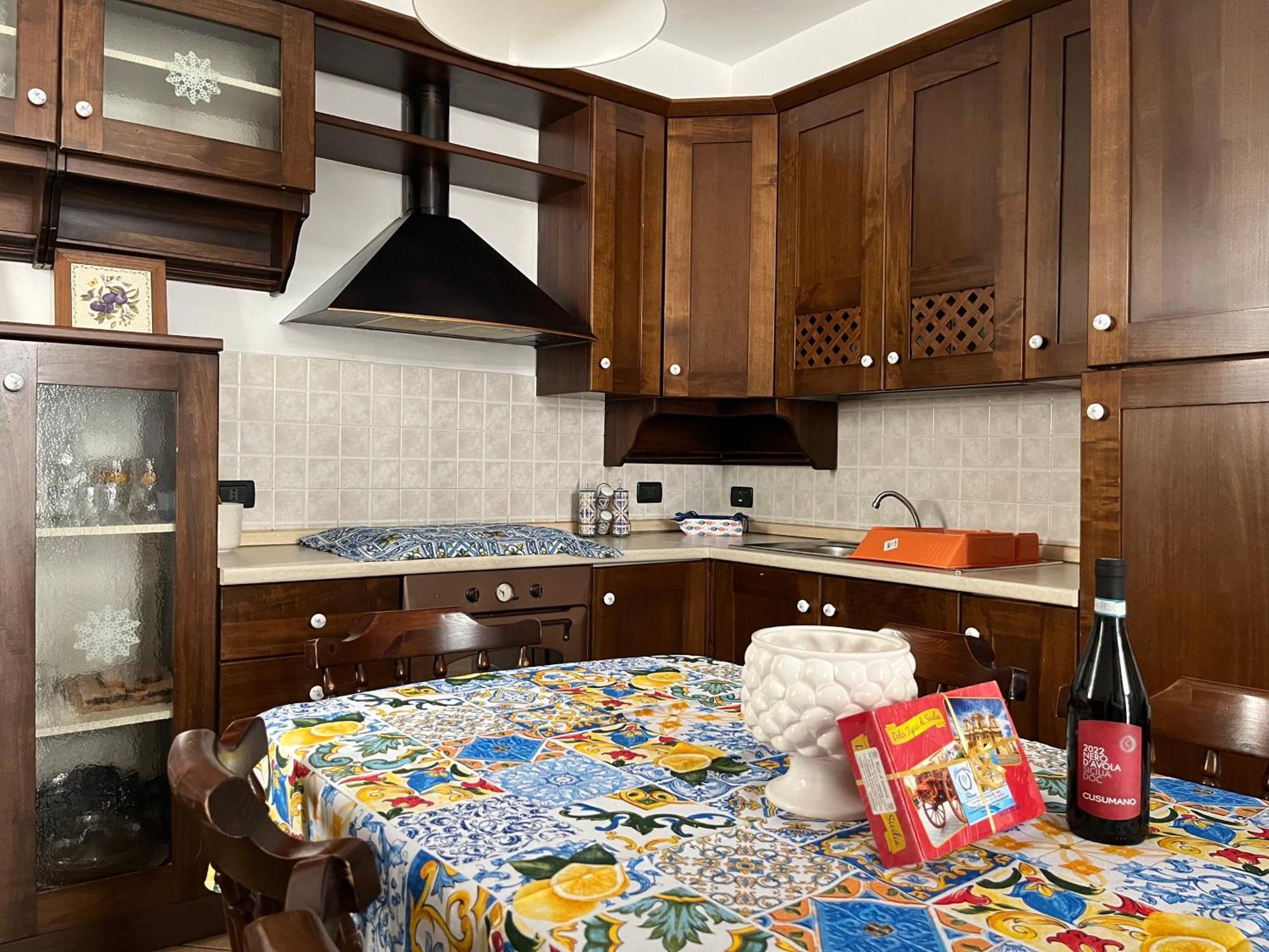 Nikuzza Holiday House Noto Esterno foto